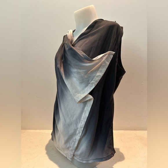 New without tags DKNY silk ombré black and white wrap top. Size small - Picture 7 of 9